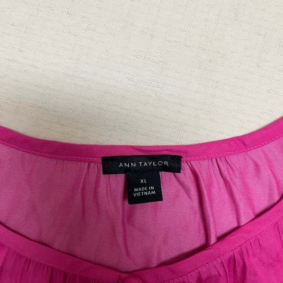 Ann Taylor XL pink puff sleeve satin blouse - Picture 5 of 10